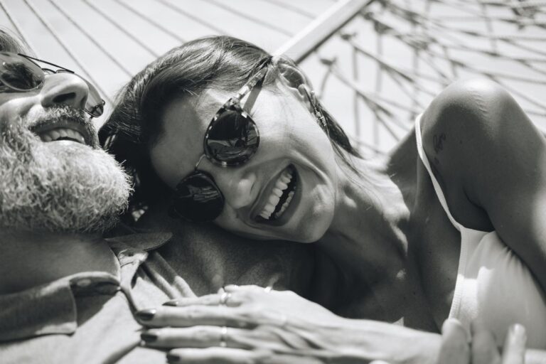 couple-resting-together-hammock_result