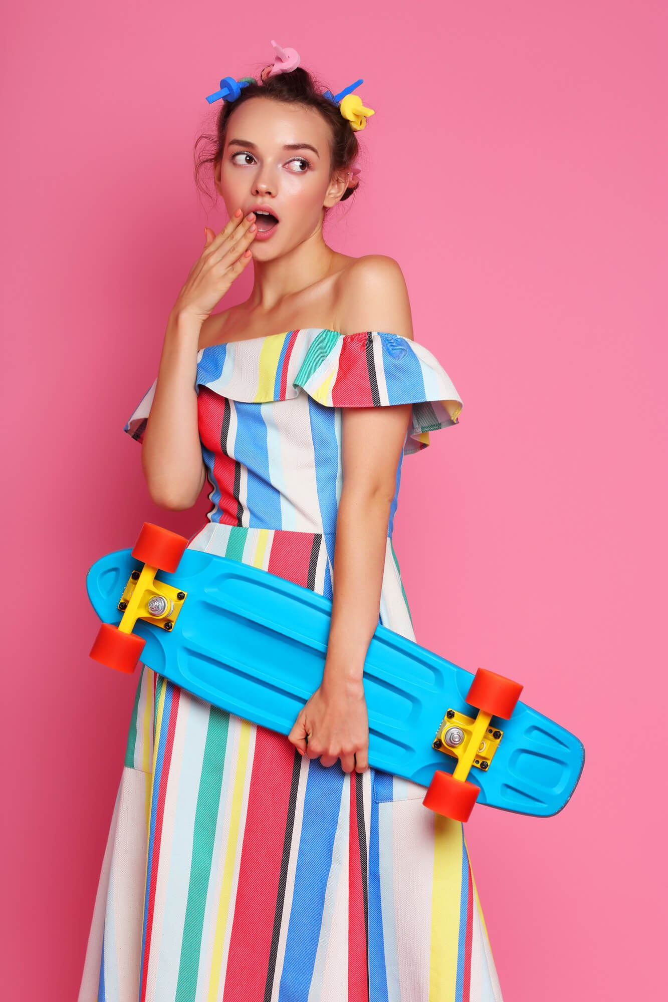 fashion-cool-woman-posing-with-skateboard-multicolour-dress-sneakers-pink (1)